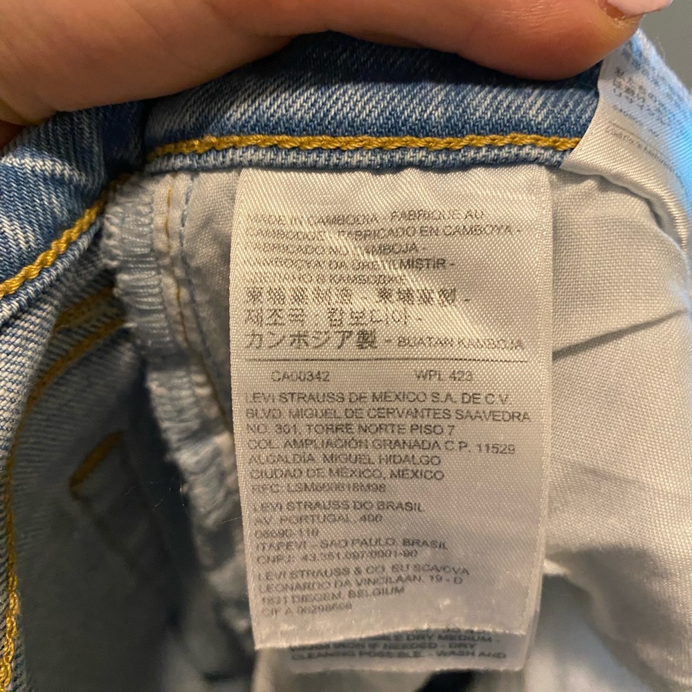 Levi's Jeans - Picture 8 of 8